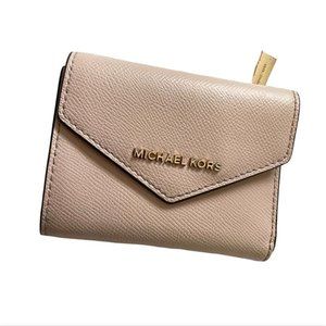 𝅺MICHAEL Kors pink tri fold wallet